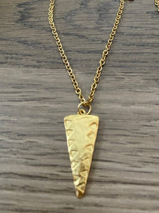 Everyday Outfit Gold Arrow Pendant Necklace